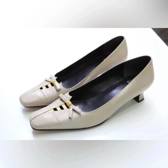 Stuart Went low heels - Picture 2 of 14